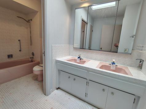 1027 Meadowlark Lane Glenview IL 60025