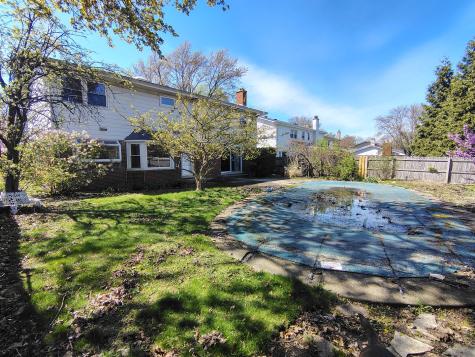 1027 Meadowlark Lane Glenview IL 60025