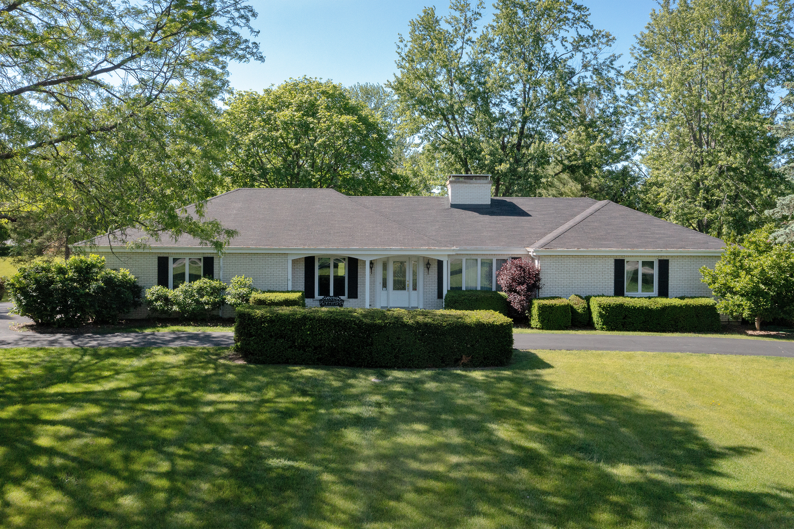 1812 Prestwick Drive Inverness IL 60067