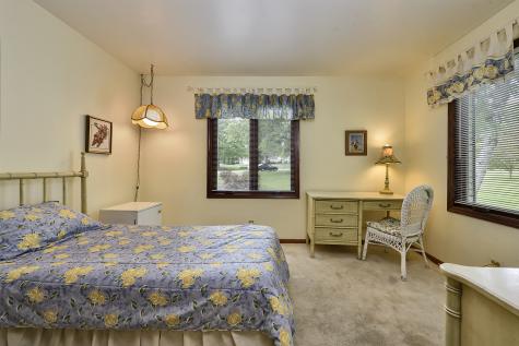 1812 Prestwick Drive Inverness IL 60067