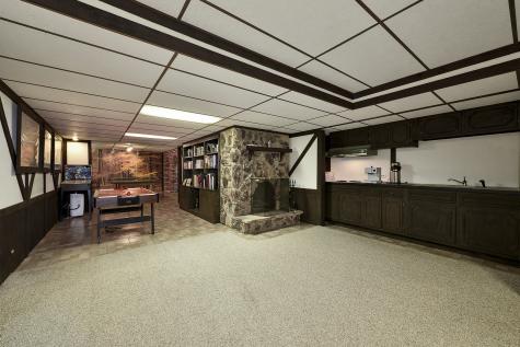 1812 Prestwick Drive Inverness IL 60067