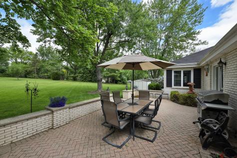 1812 Prestwick Drive Inverness IL 60067
