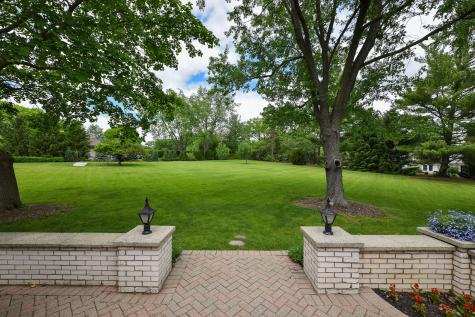 1812 Prestwick Drive Inverness IL 60067