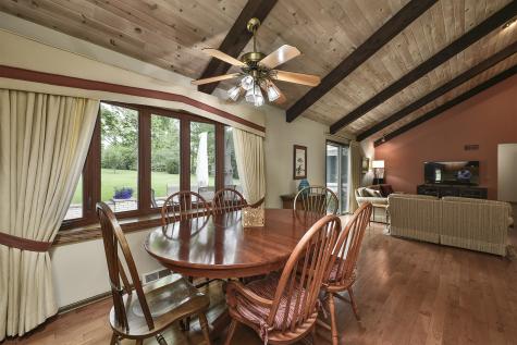1812 Prestwick Drive Inverness IL 60067