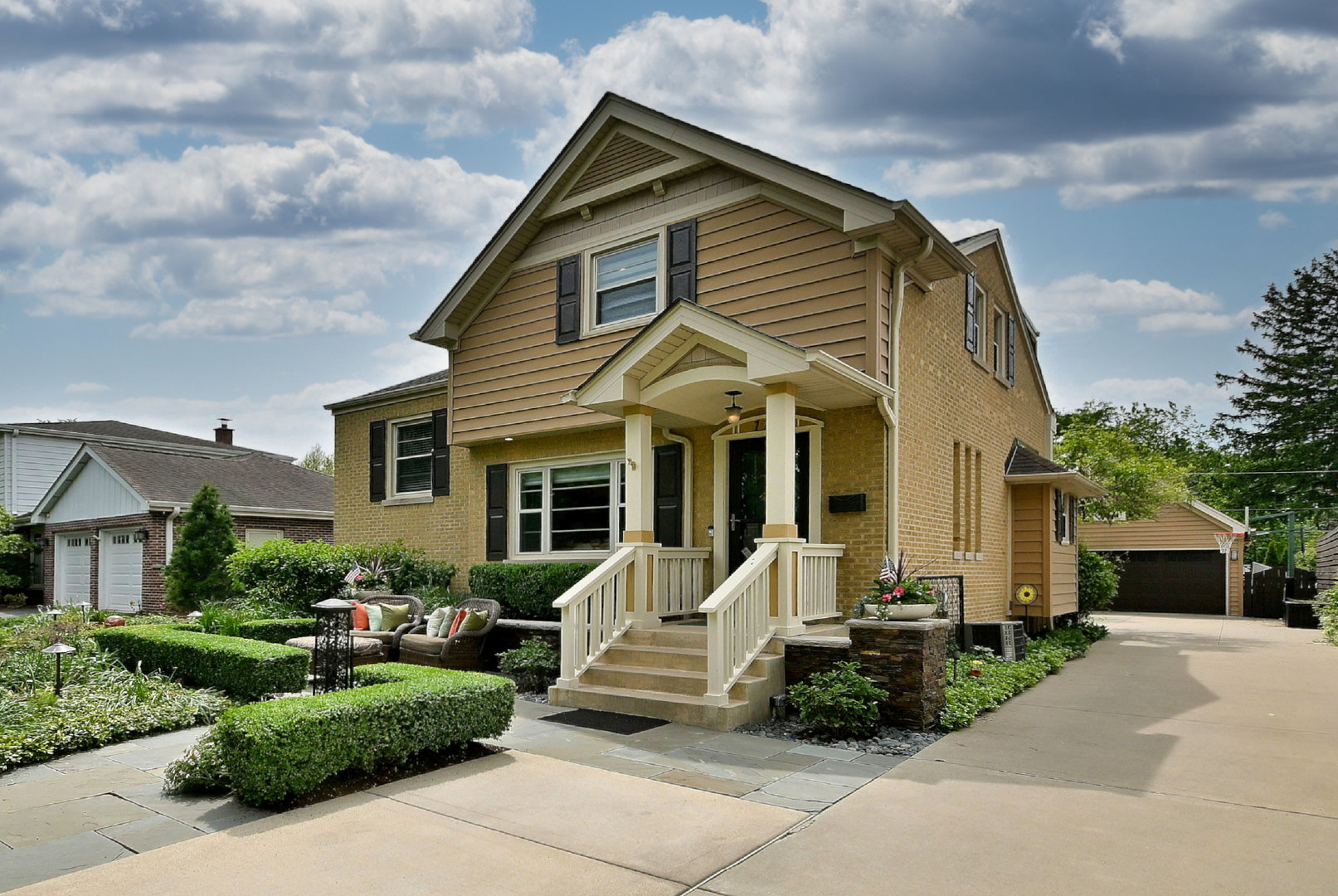 114 South Poplar Avenue Elmhurst IL 60126