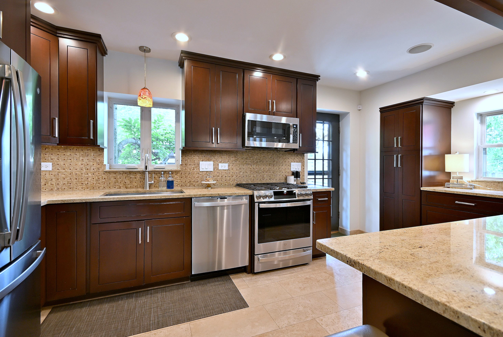 114 South Poplar Avenue Elmhurst IL 60126