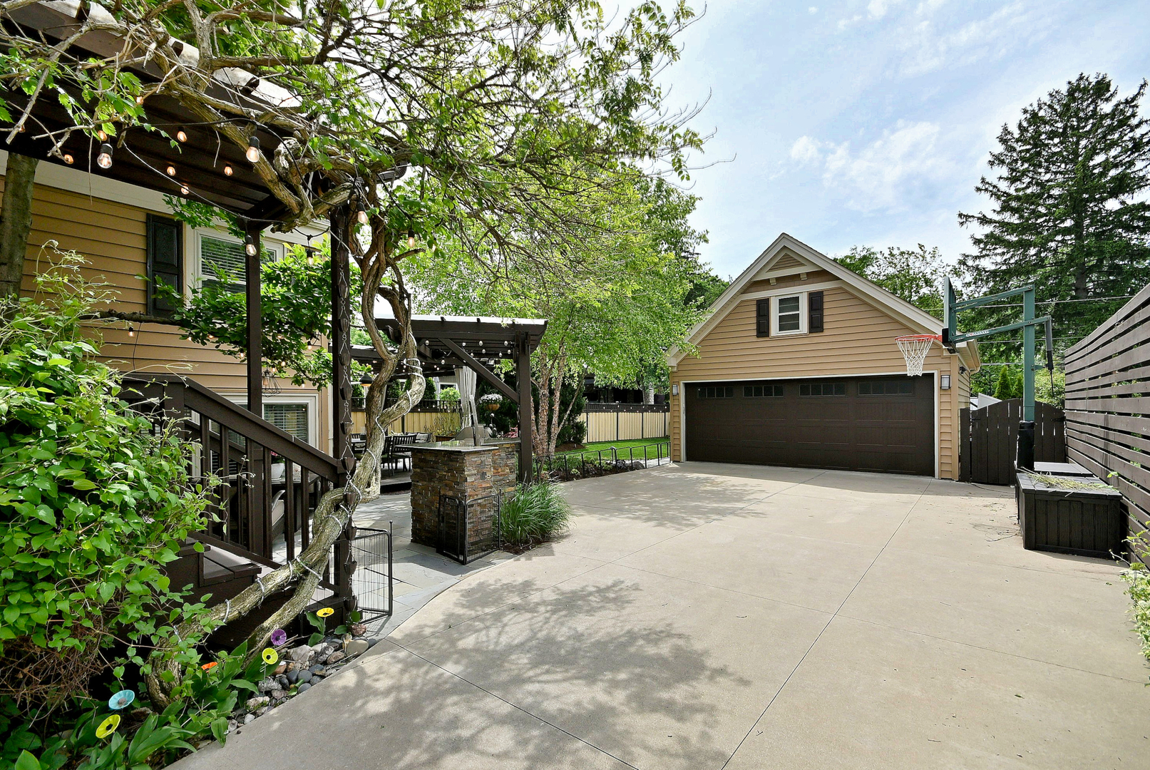 114 South Poplar Avenue Elmhurst IL 60126