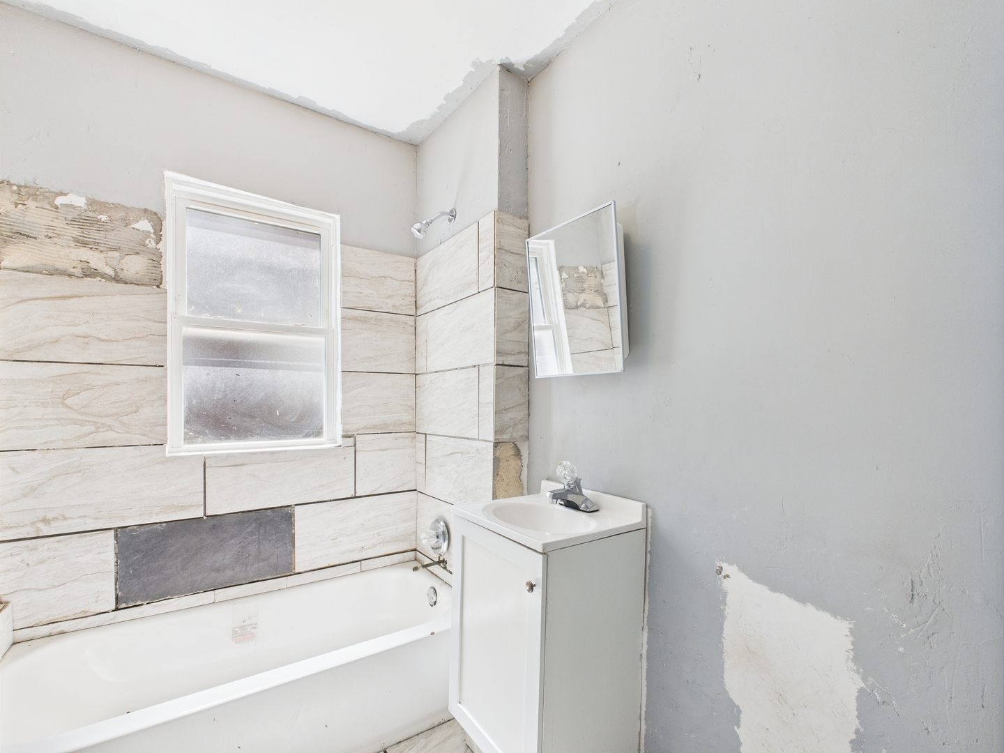 11922 South Perry Avenue Chicago IL 60628