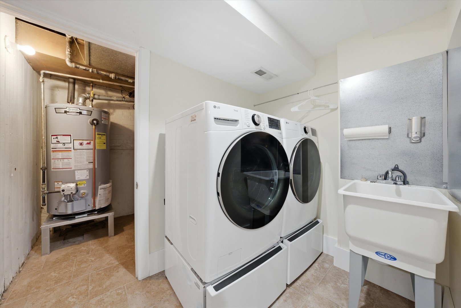 6638 South Karlov Avenue Chicago IL 60629