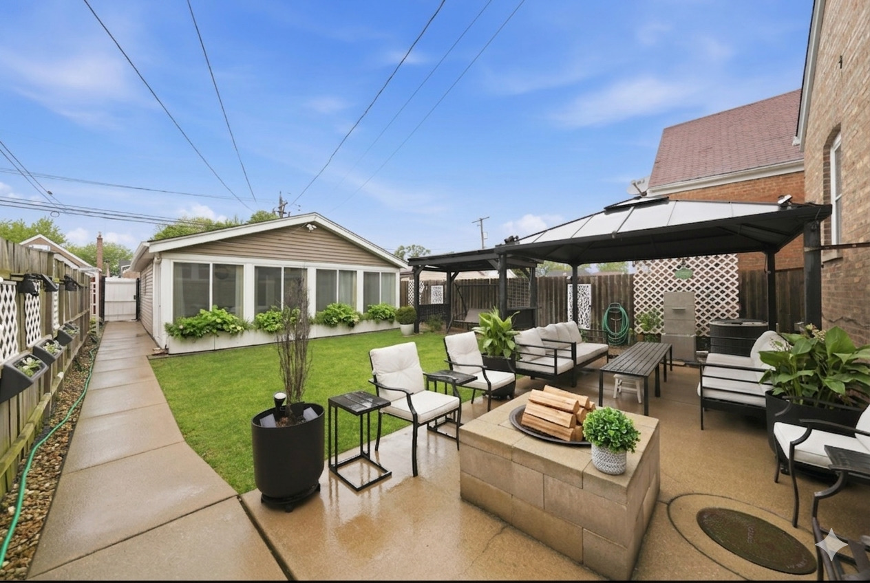 6638 South Karlov Avenue Chicago IL 60629