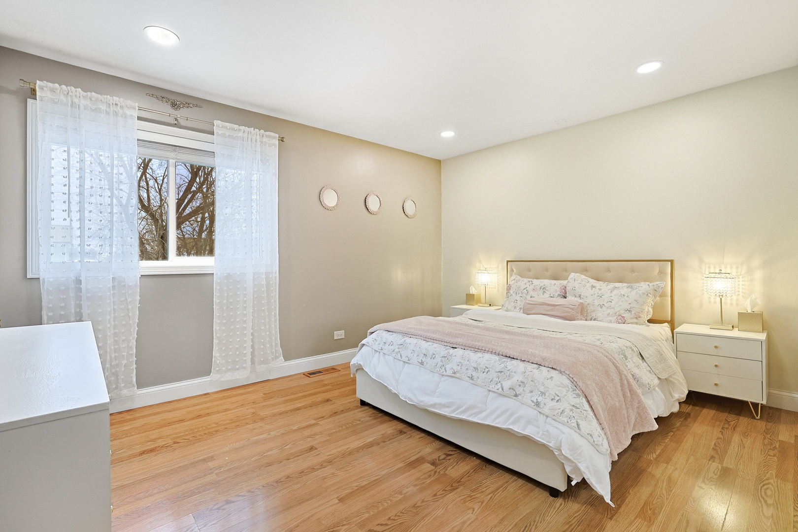 72 West Nevada Avenue Glendale Heights IL 60139