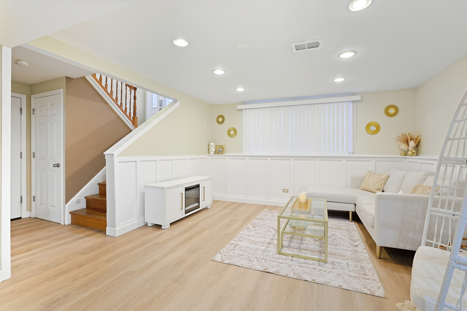 72 West Nevada Avenue Glendale Heights IL 60139