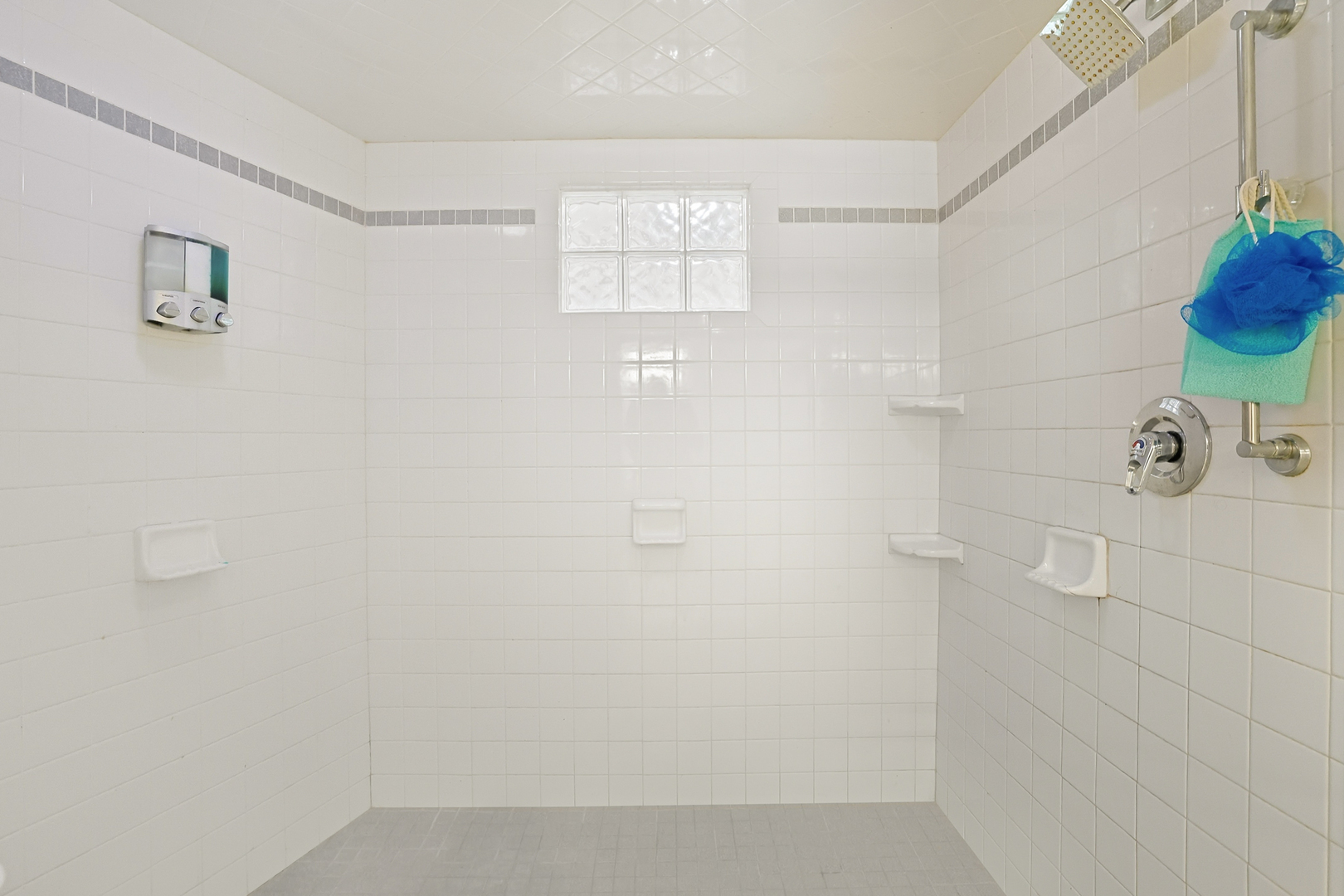 72 West Nevada Avenue Glendale Heights IL 60139