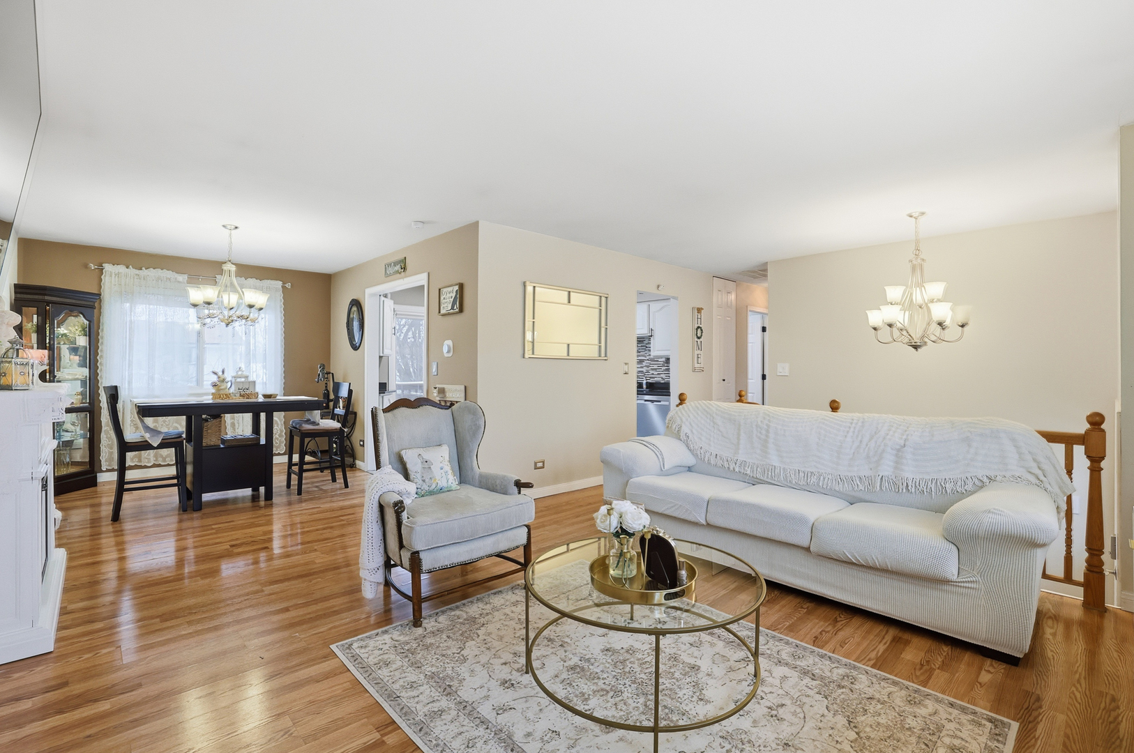 72 West Nevada Avenue Glendale Heights IL 60139