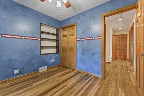 107 North Elmhurst Avenue Mount Prospect IL 60056