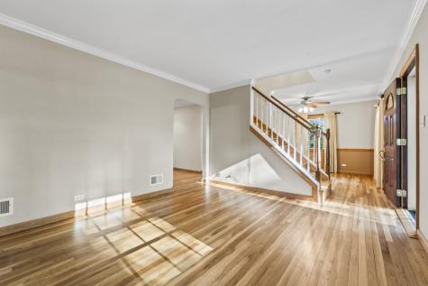 107 North Elmhurst Avenue Mount Prospect IL 60056