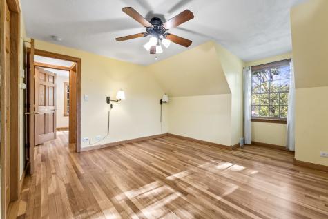 107 North Elmhurst Avenue Mount Prospect IL 60056