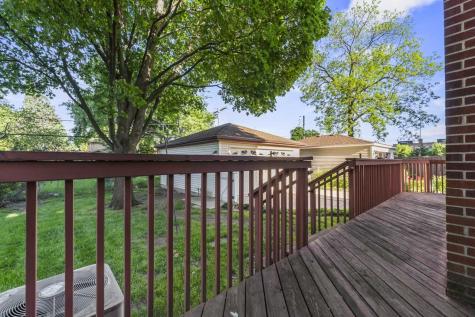 107 North Elmhurst Avenue Mount Prospect IL 60056