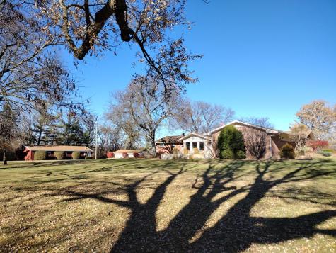 4910 Kilburn Avenue Rockford IL 61101