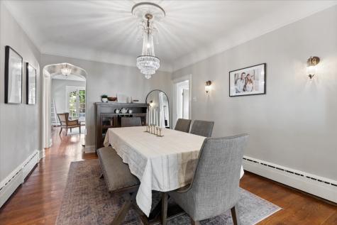 9814 South Hoyne Avenue Chicago IL 60643