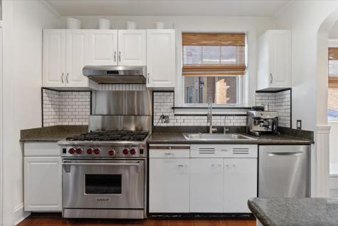 9814 South Hoyne Avenue Chicago IL 60643