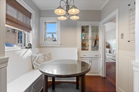 9814 South Hoyne Avenue Chicago IL 60643
