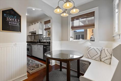 9814 South Hoyne Avenue Chicago IL 60643