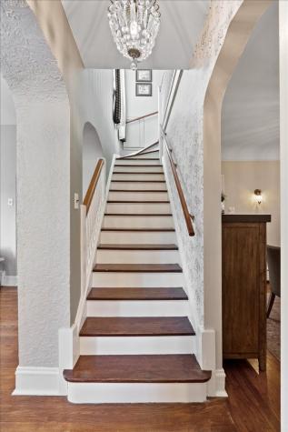 9814 South Hoyne Avenue Chicago IL 60643