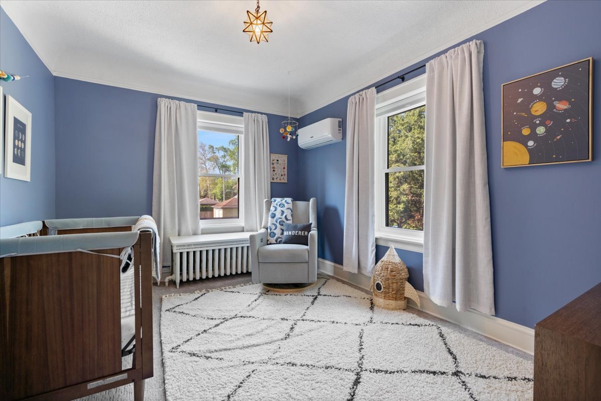 9814 South Hoyne Avenue Chicago IL 60643