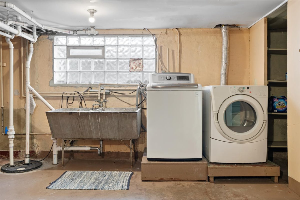 9814 South Hoyne Avenue Chicago IL 60643