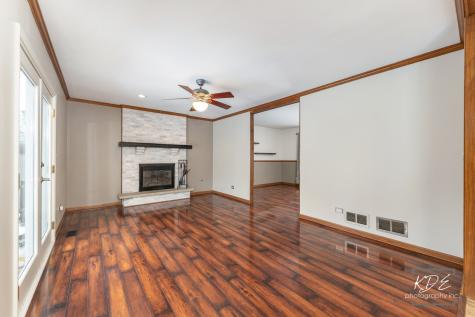 515 Cimarron Drive W Aurora IL 60504