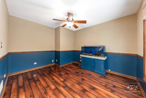 515 Cimarron Drive W Aurora IL 60504