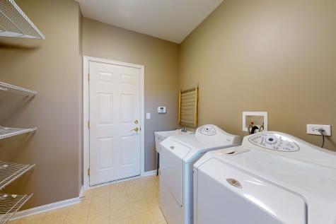 5670 Brentwood Drive Hoffman Estates IL 60192