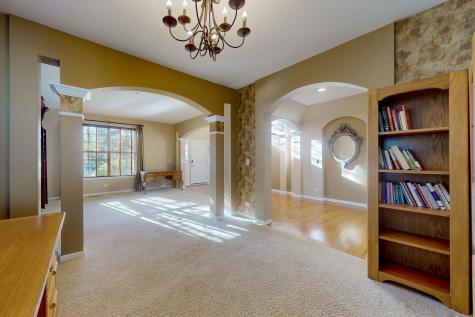 5670 Brentwood Drive Hoffman Estates IL 60192