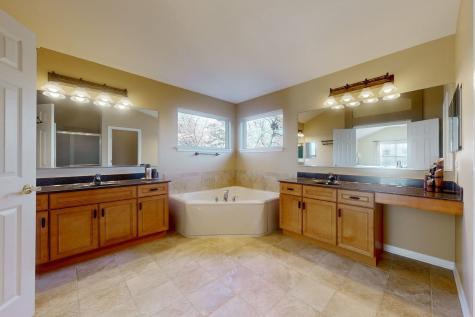 5670 Brentwood Drive Hoffman Estates IL 60192