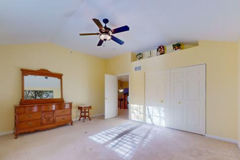 5670 Brentwood Drive Hoffman Estates IL 60192