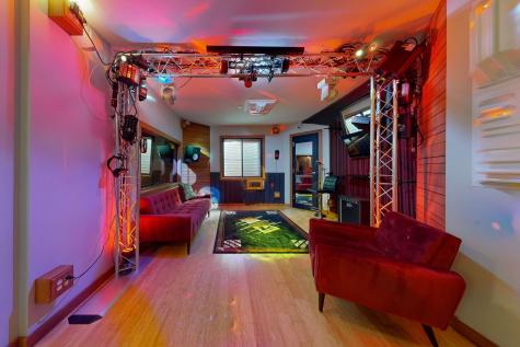 5670 Brentwood Drive Hoffman Estates IL 60192