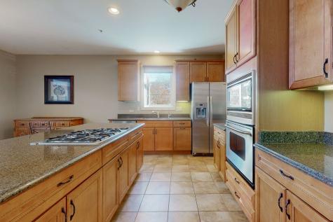5670 Brentwood Drive Hoffman Estates IL 60192