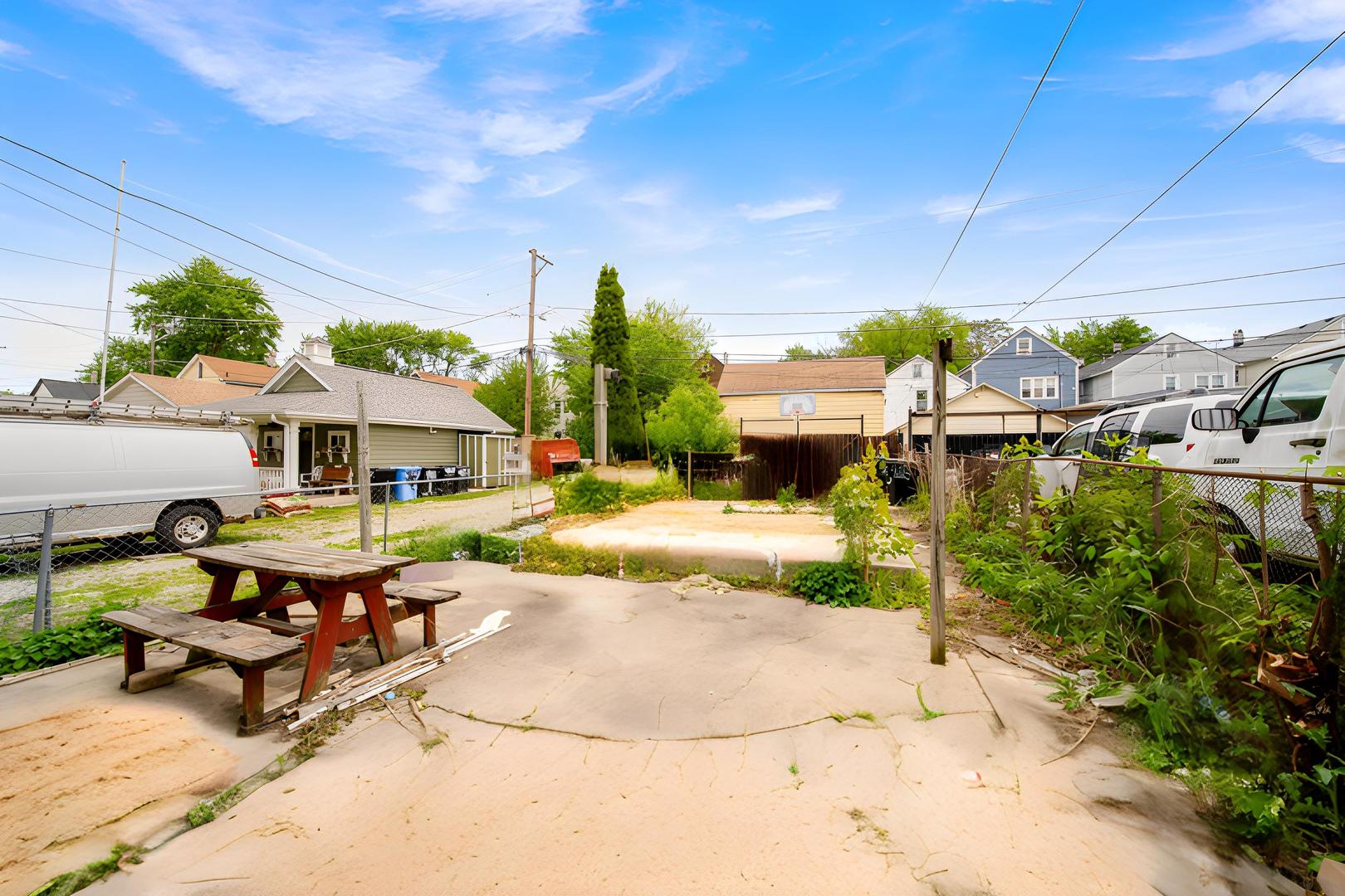 4815 South Bishop Street Chicago IL 60638