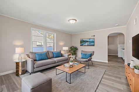 1222 Gates Street Aurora IL 60505