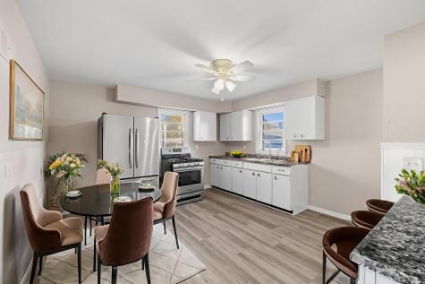 1222 Gates Street Aurora IL 60505