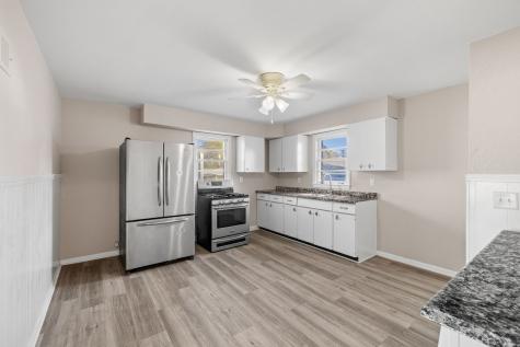 1222 Gates Street Aurora IL 60505