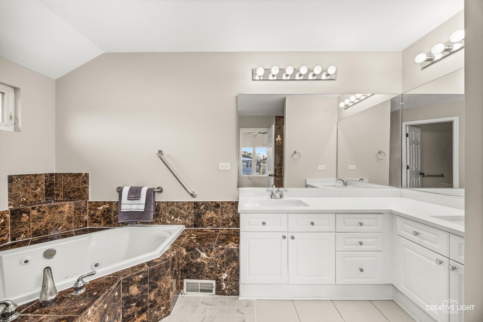 65 East 89th Place Chicago IL 60619