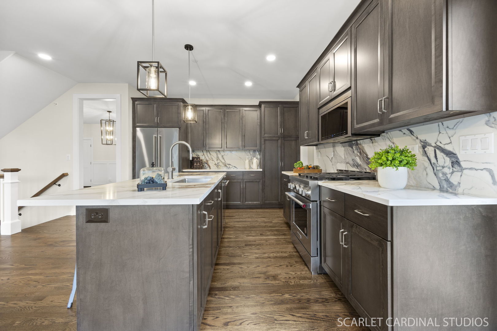 831 Avon Court Glen Ellyn IL 60137