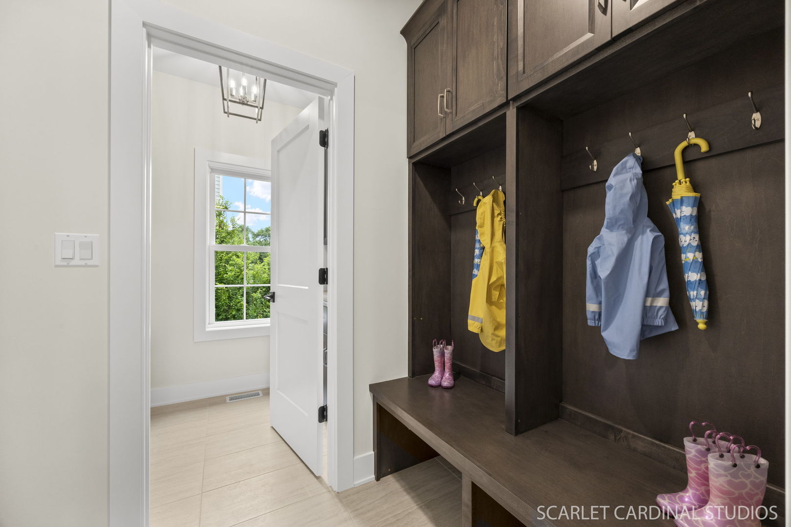 831 Avon Court Glen Ellyn IL 60137