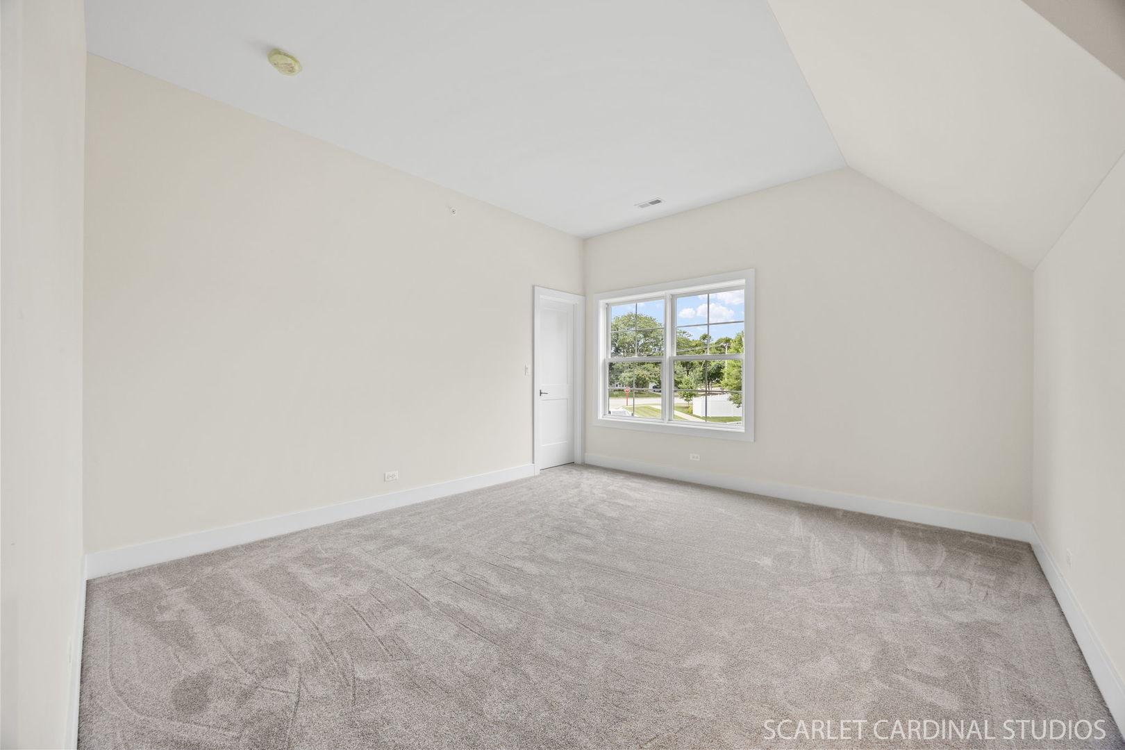 831 Avon Court Glen Ellyn IL 60137