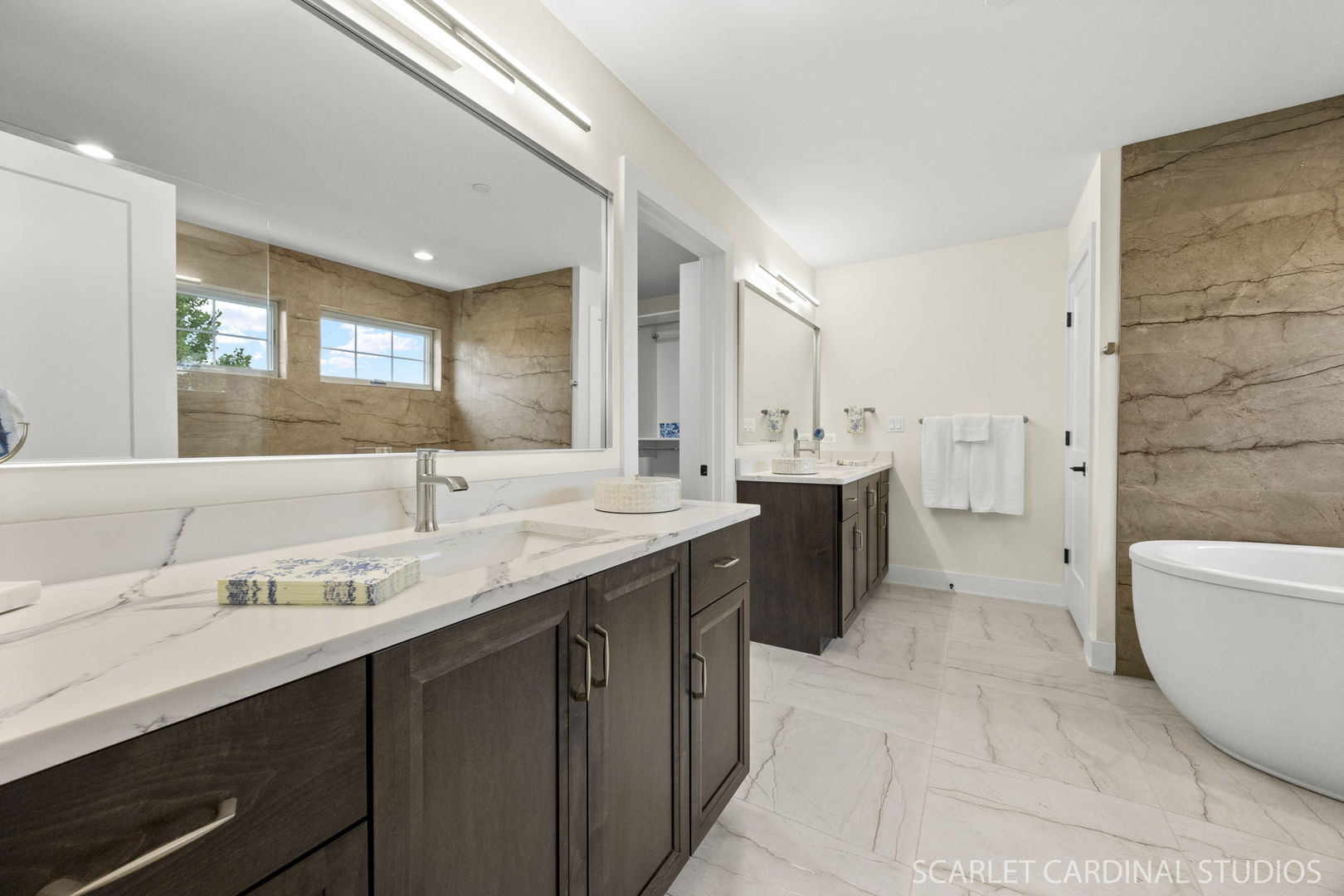 831 Avon Court Glen Ellyn IL 60137