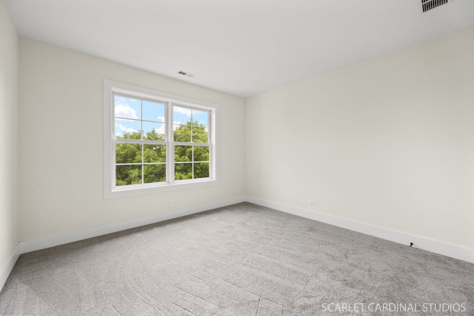 831 Avon Court Glen Ellyn IL 60137