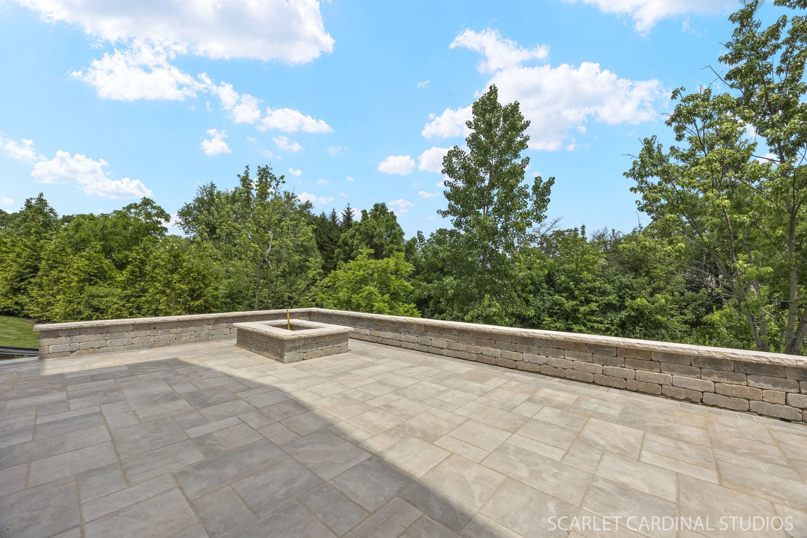 831 Avon Court Glen Ellyn IL 60137