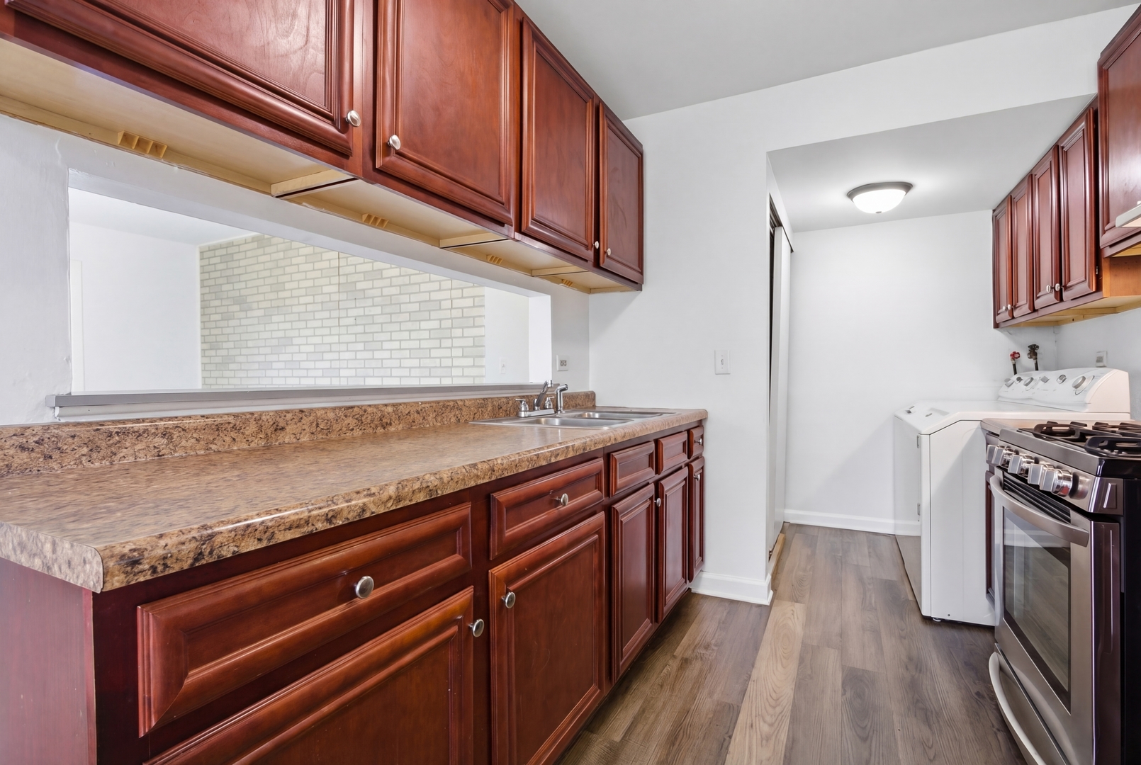 216 Eagle Court Bolingbrook IL 60440